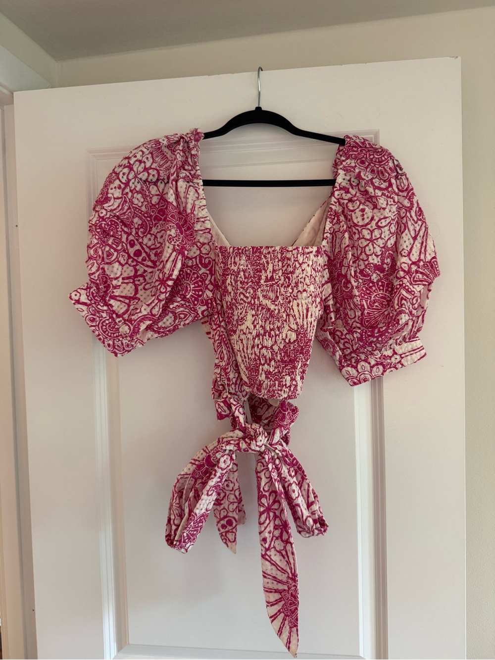 Maeve Anthropologie Pink Floral Tie-Front Puff Sleeve Blouse - Picture 2 of 3